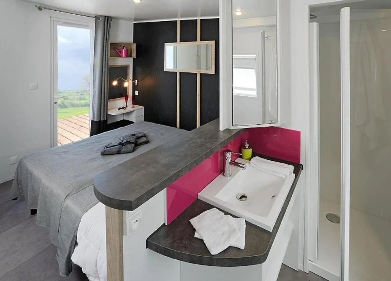 Ferienhaus In Wackersdorf Mit Whirlpool, Terrasse Und Grill Dom wakacyjny